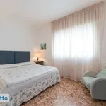 Rent 4 bedroom apartment of 120 m² in Venice