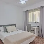 Rent 7 bedroom apartment in Valencia