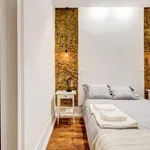 Rent 3 bedroom apartment in Lisbon