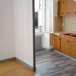 Appartement de 69 m² avec 4 chambre(s) en location à Ruffec