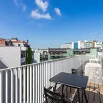 Rent 1 bedroom apartment of 1066 m² in Lisbon