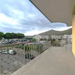 Affitto 4 camera appartamento di 121 m² in Pozzuoli