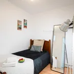 Rent 3 bedroom apartment in Porto