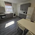 Rent 4 bedroom house in Leeds