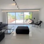 Rent 4 bedroom house of 260 m² in Vouliagmeni (Vari-Voula-Vouliagmeni)