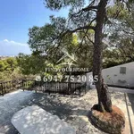 Rent 3 bedroom house of 85 m² in Νησί