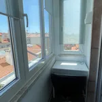 Rent 2 bedroom apartment of 90 m² in Lisbon