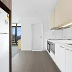 Rent 2 bedroom apartment in Melbourne CBD