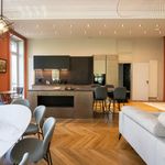 Appartement de 1400 m² avec 2 chambre(s) en location à Lyon