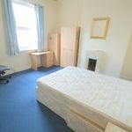 Rent 4 bedroom flat in Yorkshire And The Humber