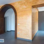 Affitto 5 camera appartamento di 250 m² in Naples