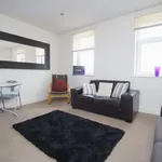 Rent 2 bedroom flat in Wakefield