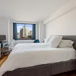 Rent 2 bedroom apartment of 95 m² in New York