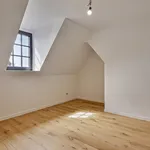 Appartement de 178 m² avec 2 chambre(s) en location à Oudsbergen