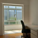 Rent a room of 60 m² in lisbon