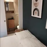 Rent 2 bedroom apartment in Paris