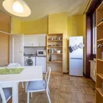 Rent a room of 150 m² in milan