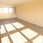 Appartement de 11343 m² avec 3 chambre(s) en location à Mont-Saint-Aignan