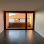 Miete 5 Schlafzimmer wohnung von 104 m² in Neuchâtel