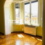 Rent 5 bedroom apartment of 210 m² in Roma