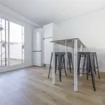 Rent a room of 110 m² in valencia