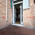 Rent 1 bedroom apartment of 150 m² in verona