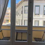 Rent a room of 80 m² in lisbon