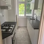 Huur 4 slaapkamer appartement van 70 m² in Lombardijen