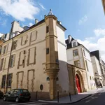 Rent 1 bedroom apartment of 59 m² in Paris