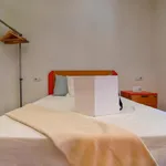 Rent 4 bedroom apartment in Madrid