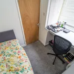 Rent 5 bedroom flat in West Midlands