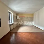 Affitto 3 camera appartamento di 95 m² in Carmagnola