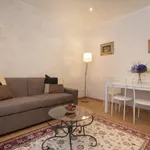 Rent 1 bedroom apartment of 70 m² in Florence