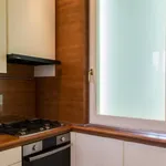 Rent 2 bedroom apartment of 60 m² in Milano