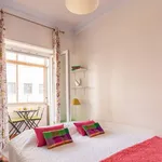 Rent a room of 75 m² in Lisboa