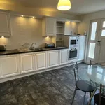 Rent 3 bedroom flat in Scotland