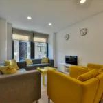 Rent 4 bedroom apartment in Barcelona