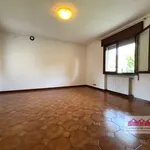 Rent 4 bedroom house of 165 m² in Costabissara