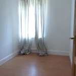 Rent 3 bedroom flat in Wales