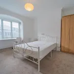 Rent 4 bedroom flat in West Midlands