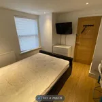 Rent 2 bedroom flat in South East England