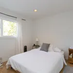 Appartement de 1399 m² avec 1 chambre(s) en location à West Vancouver