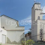 Rent 6 bedroom house of 330 m² in Carate Brianza