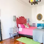 Rent 2 bedroom apartment of 70 m² in lisbon