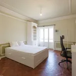 Rent a room in lisbon