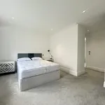 Rent 5 bedroom house in Barnet