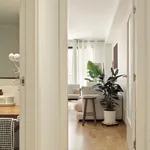 Rent 4 bedroom apartment of 60 m² in Barcelona