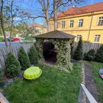 Pronajměte si 3 ložnic/e byt o rozloze 120 m² v Prague