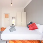 Rent 5 bedroom apartment of 11 m² in Lisbon