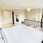 Rent 4 bedroom apartment in South East England